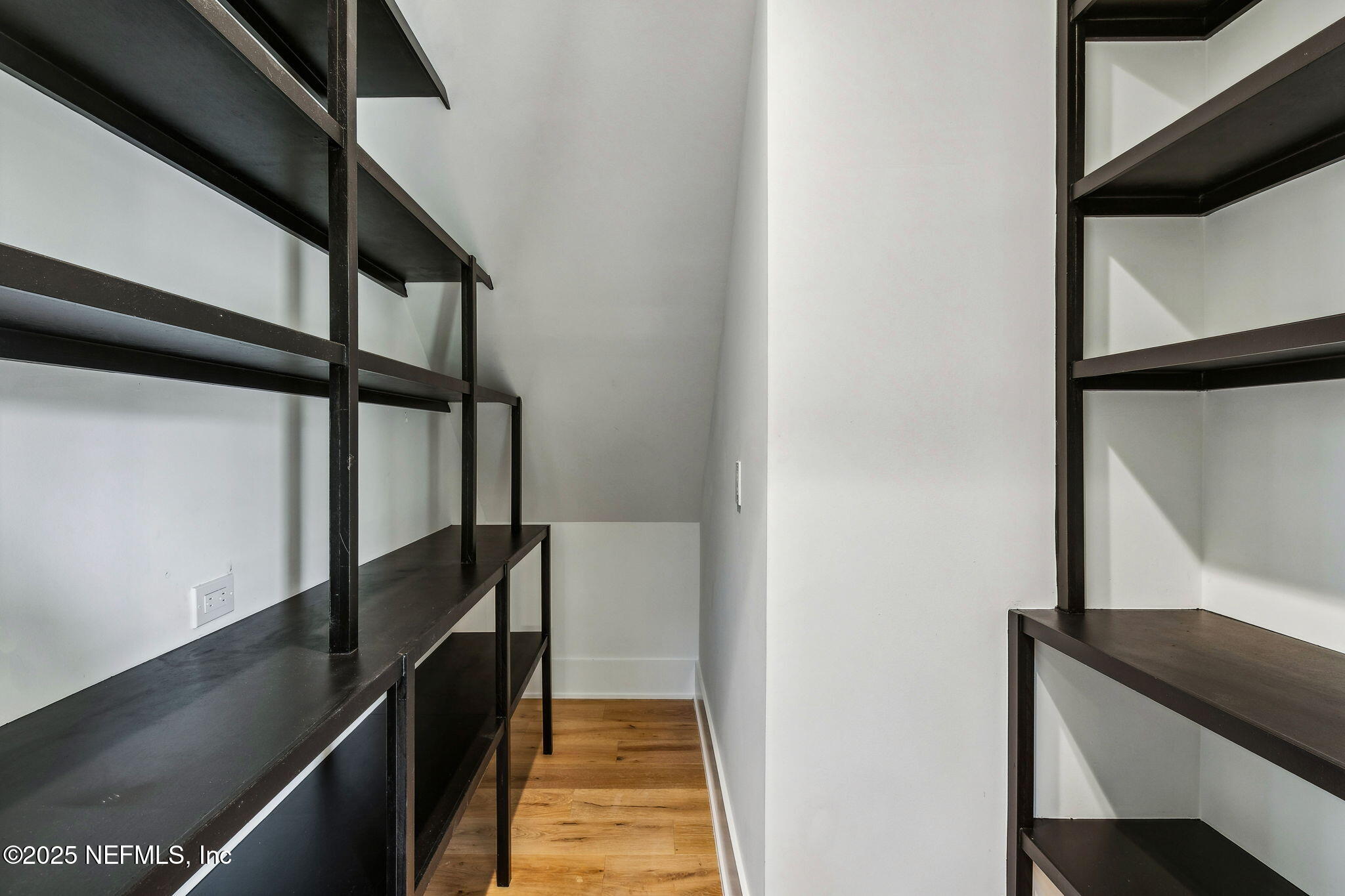 4650 Palm Valley Road Ponte Vedra Beach, FL 32082 - Photo 25 of 80 29. Walk-in Pantry