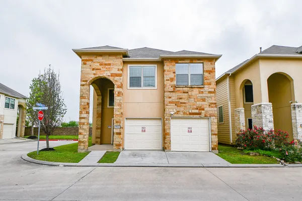 $318,000 | 7920 Ashford Terrace Drive, Houston, TX 77072
