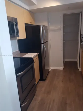 $2,425 | 1900 Van Buren Street, Unit 309B, Hollywood, FL 33020