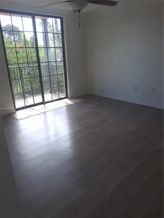 $2,425 | 1900 Van Buren Street, Unit 309B, Hollywood, FL 33020