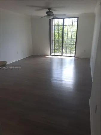 $2,425 | 1900 Van Buren Street, Unit 309B, Hollywood, FL 33020