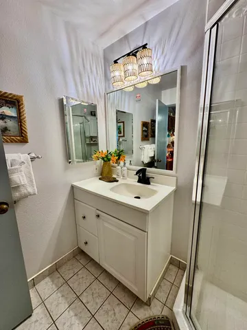 $279,000 | 50 Kepuhi Place, Unit 201, Maunaloa, HI 96770