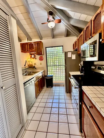 $279,000 | 50 Kepuhi Place, Unit 201, Maunaloa, HI 96770