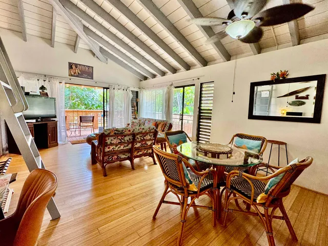 $279,000 | 50 Kepuhi Place, Unit 201, Maunaloa, HI 96770