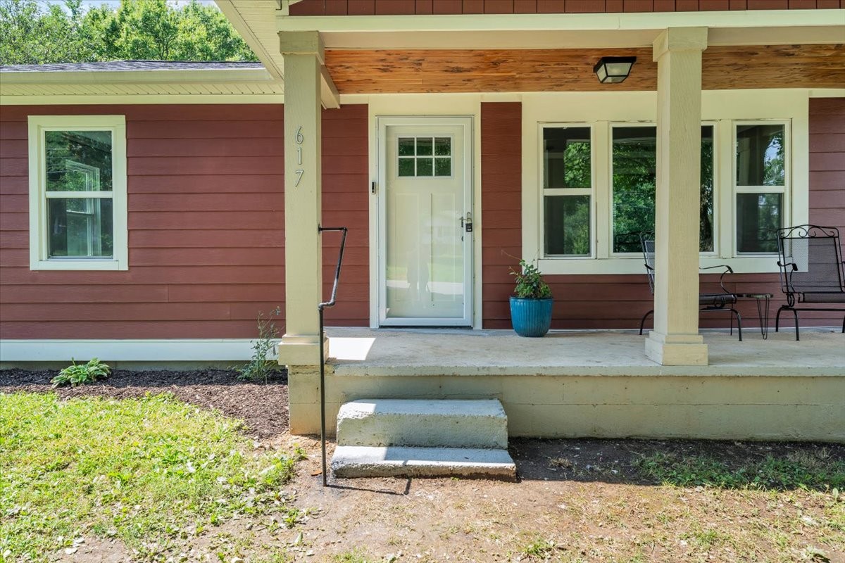 617 Fall River Road Lawrenceburg, TN 38464 - Photo 4 of 34 Gallery Image 4
