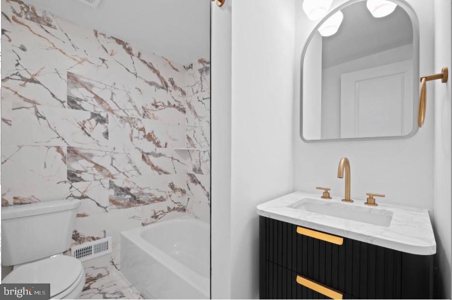 2215 Mutter Street Philadelphia, PA 19133 - Photo 3 of 25