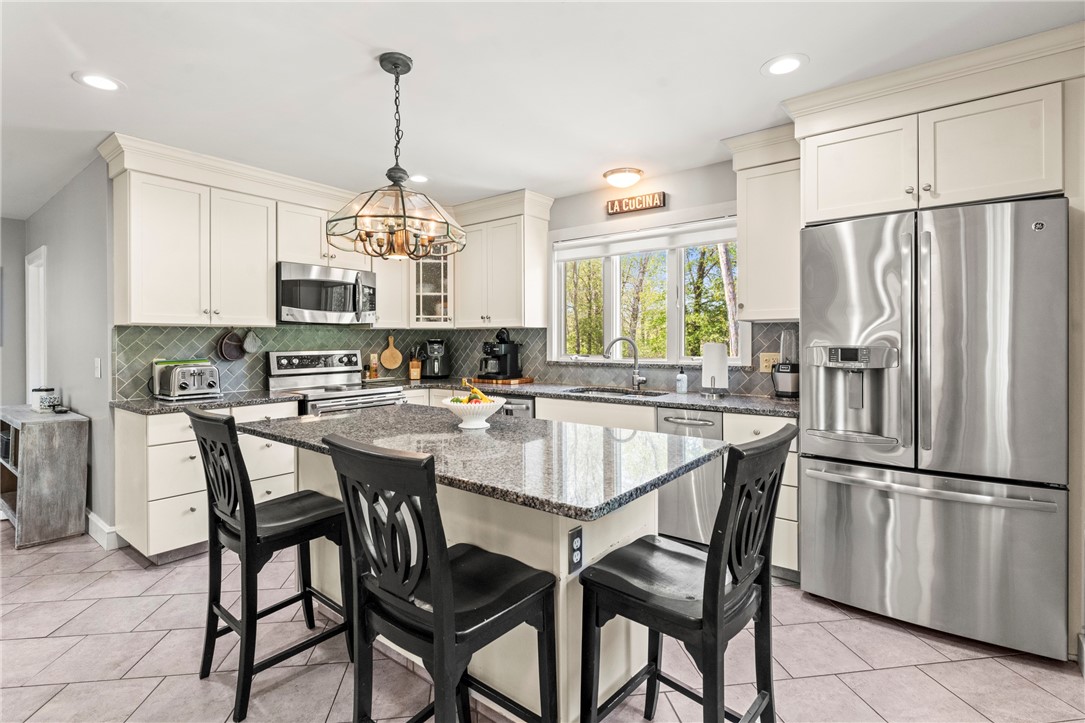 304 Post Road Westerly, RI 02891 - Photo 14 of 50