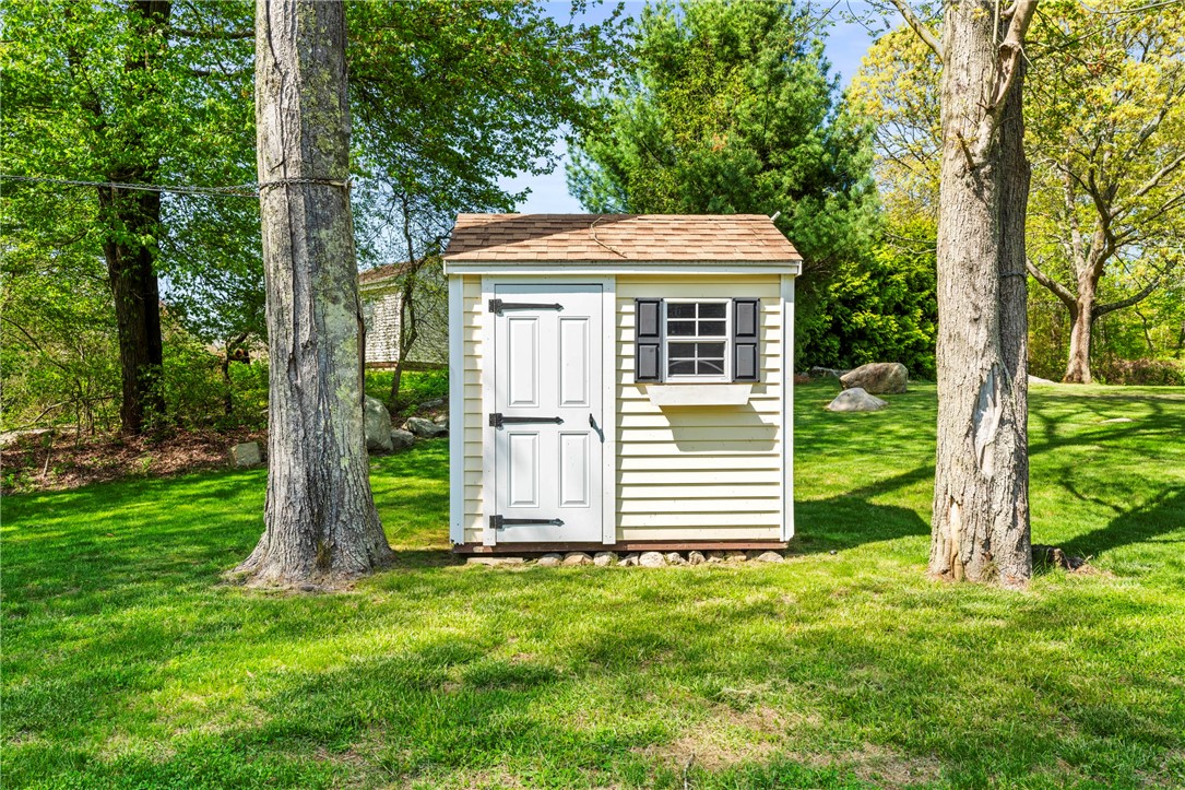 304 Post Road Westerly, RI 02891 - Photo 23 of 50