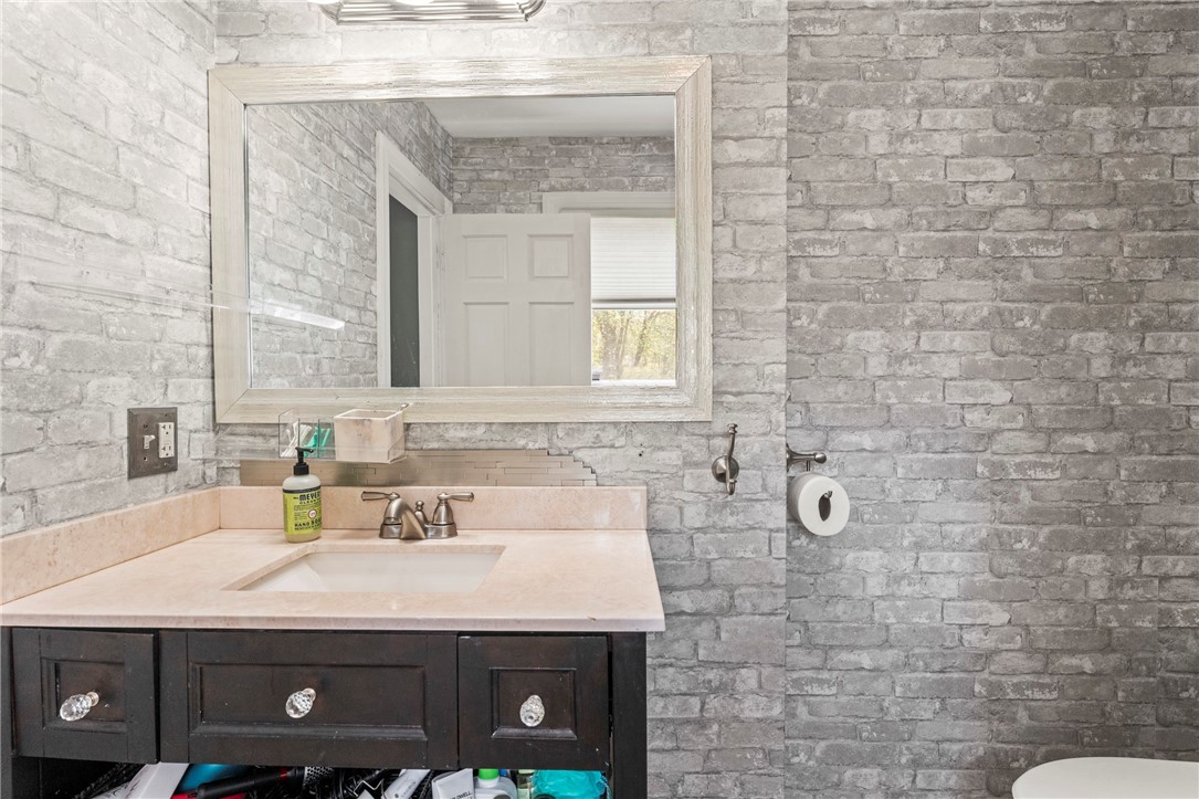 304 Post Road Westerly, RI 02891 - Photo 47 of 50