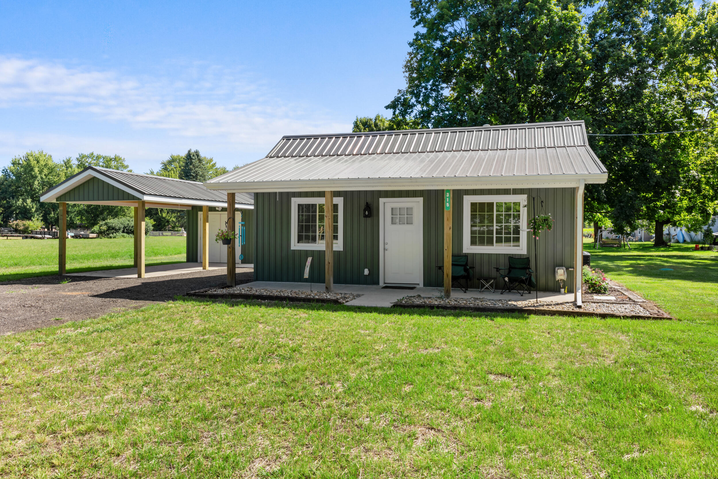 315 South Jackson Street Hanover, MI 49241 - Photo 3 of 86 315 S Jackson St