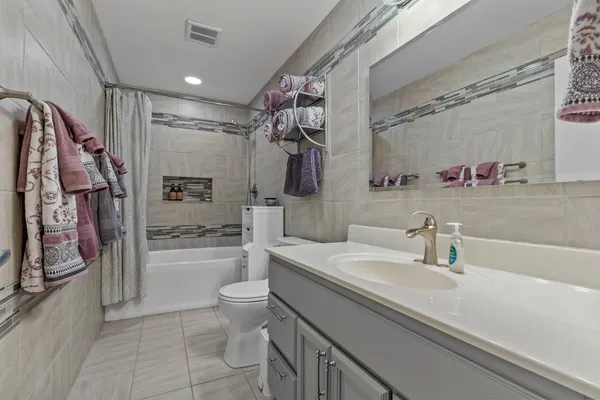 $1,500,000 | 315 South Jackson Street, Unit 315, Hanover, MI 49241