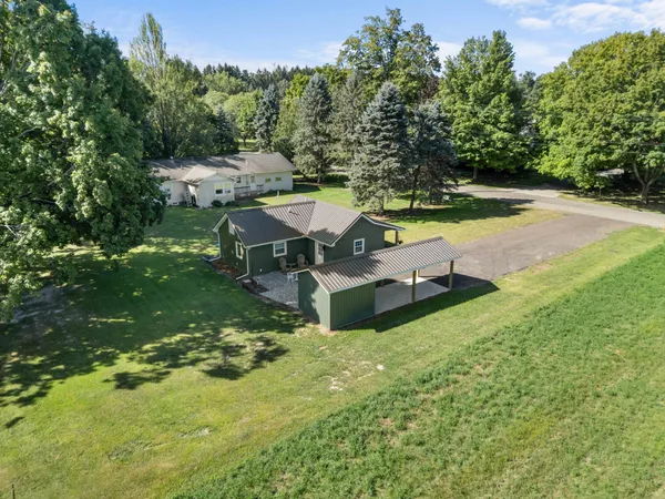 $1,500,000 | 315 South Jackson Street, Unit 315, Hanover, MI 49241