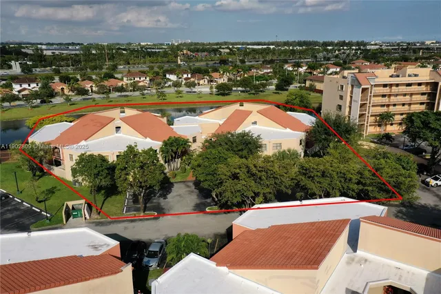 $2,350 | 10257 Northwest 9th St Circle, Unit 10610, Miami, FL 33172