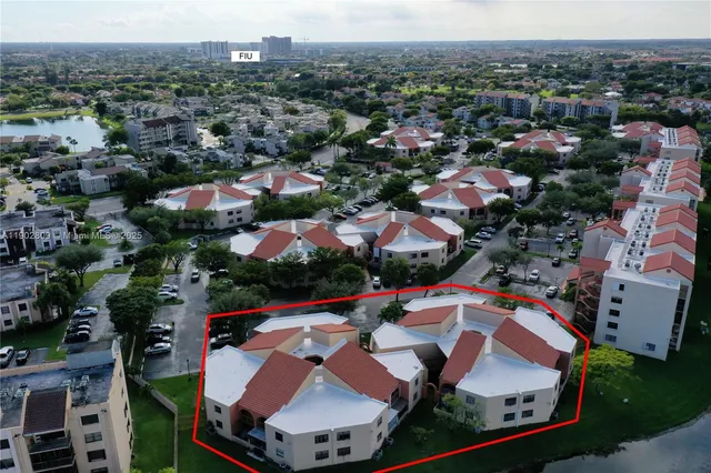 $2,350 | 10257 Northwest 9th St Circle, Unit 10610, Miami, FL 33172