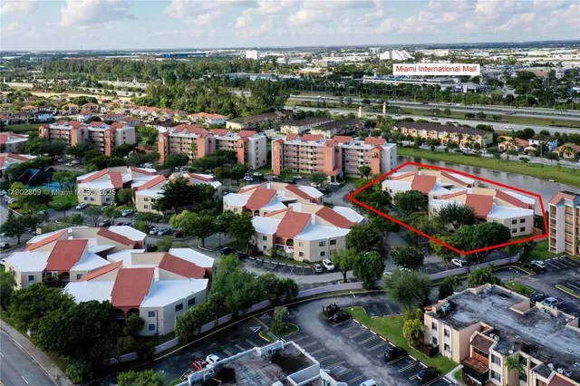 $2,350 | 10257 Northwest 9th St Circle, Unit 10610, Miami, FL 33172