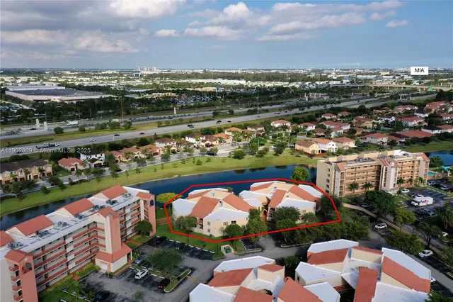 $2,350 | 10257 Northwest 9th St Circle, Unit 10610, Miami, FL 33172