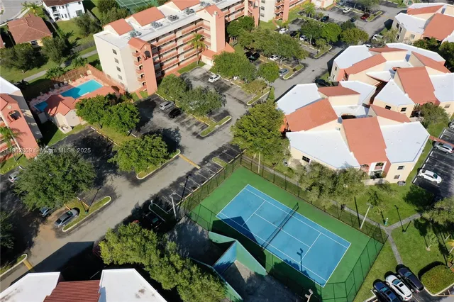 $2,350 | 10257 Northwest 9th St Circle, Unit 10610, Miami, FL 33172