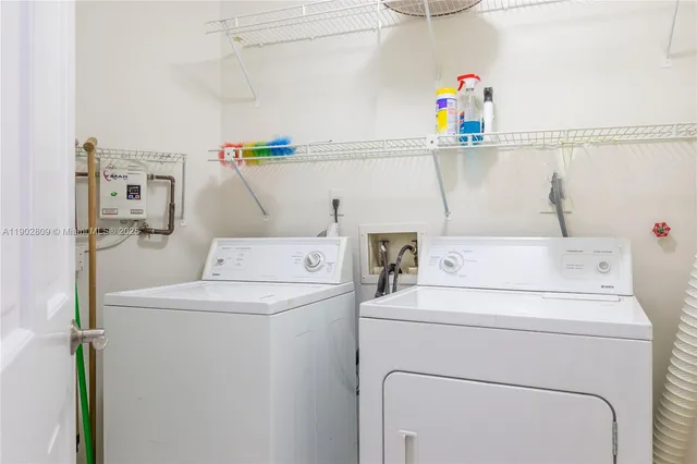 $2,350 | 10257 Northwest 9th St Circle, Unit 10610, Miami, FL 33172