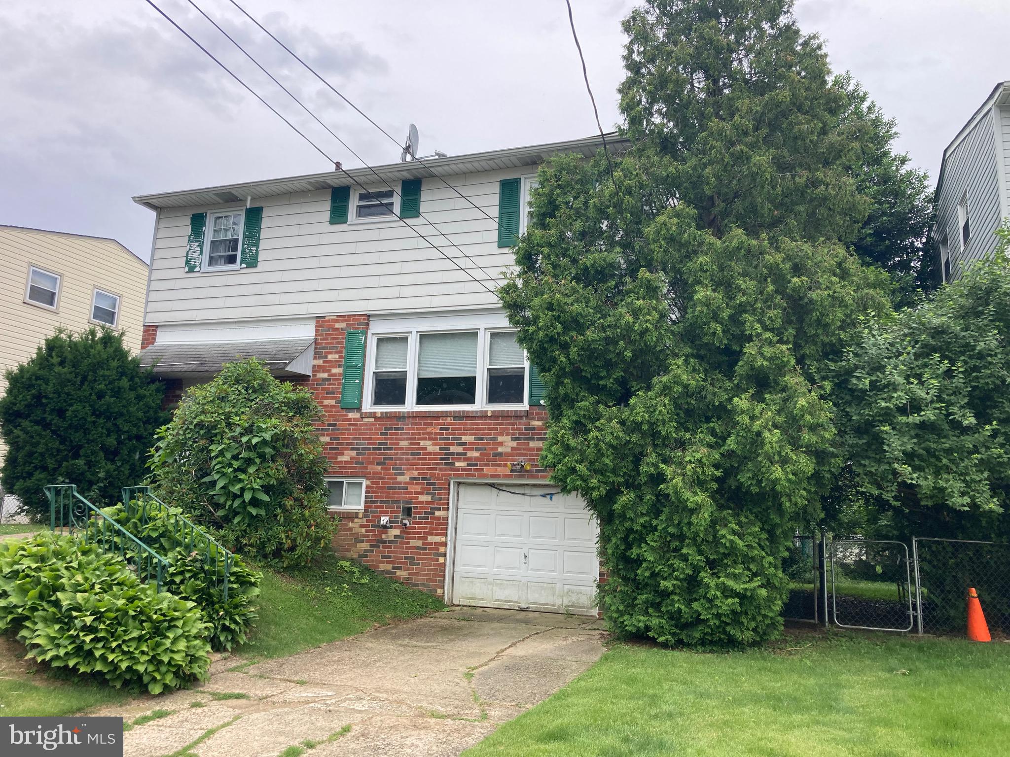 1972 King Arthur Road Philadelphia, PA 19116 - Photo 3 of 3 Gallery Image 3