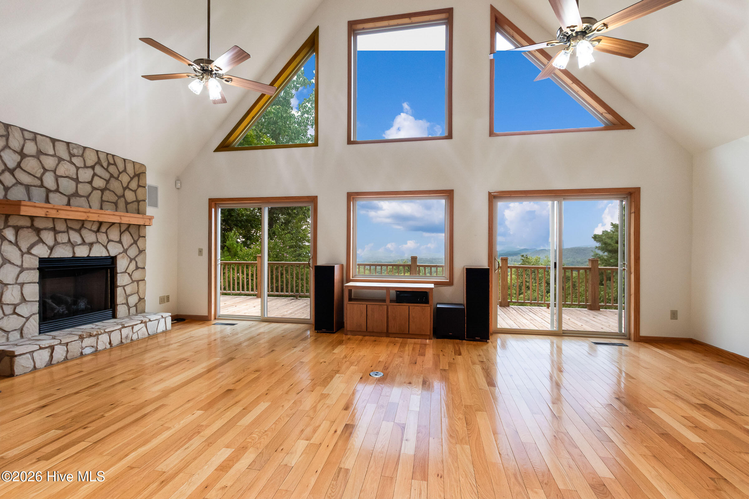 320 Windy Ridge Lane Murphy, NC 28906 - Photo 11 of 57 Gallery Image 11