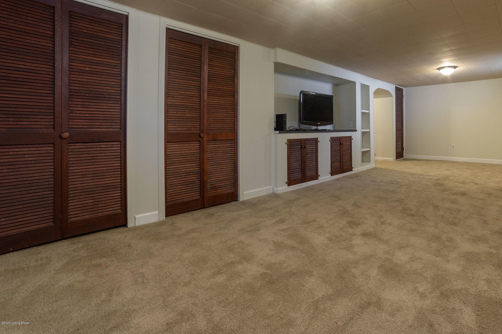 213 Blue Ridge Road Louisville, KY 40223 - Photo 54 of 73 BlueRidge055