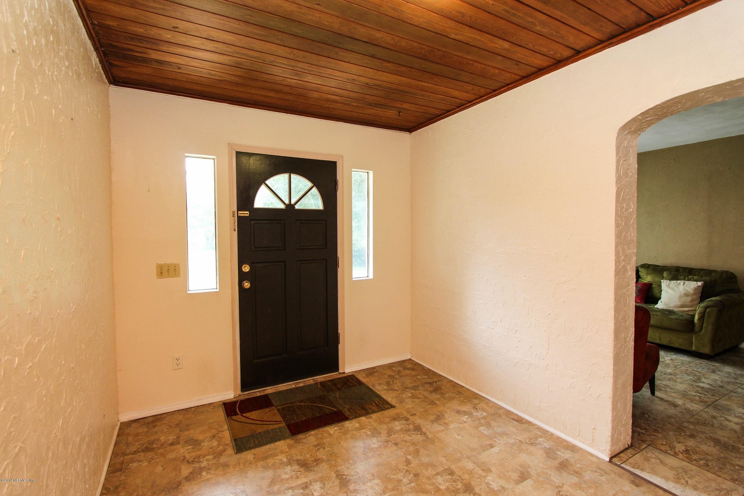 9775 Bradley Road Jacksonville, FL 32246 - Photo 3 of 24 Foyer