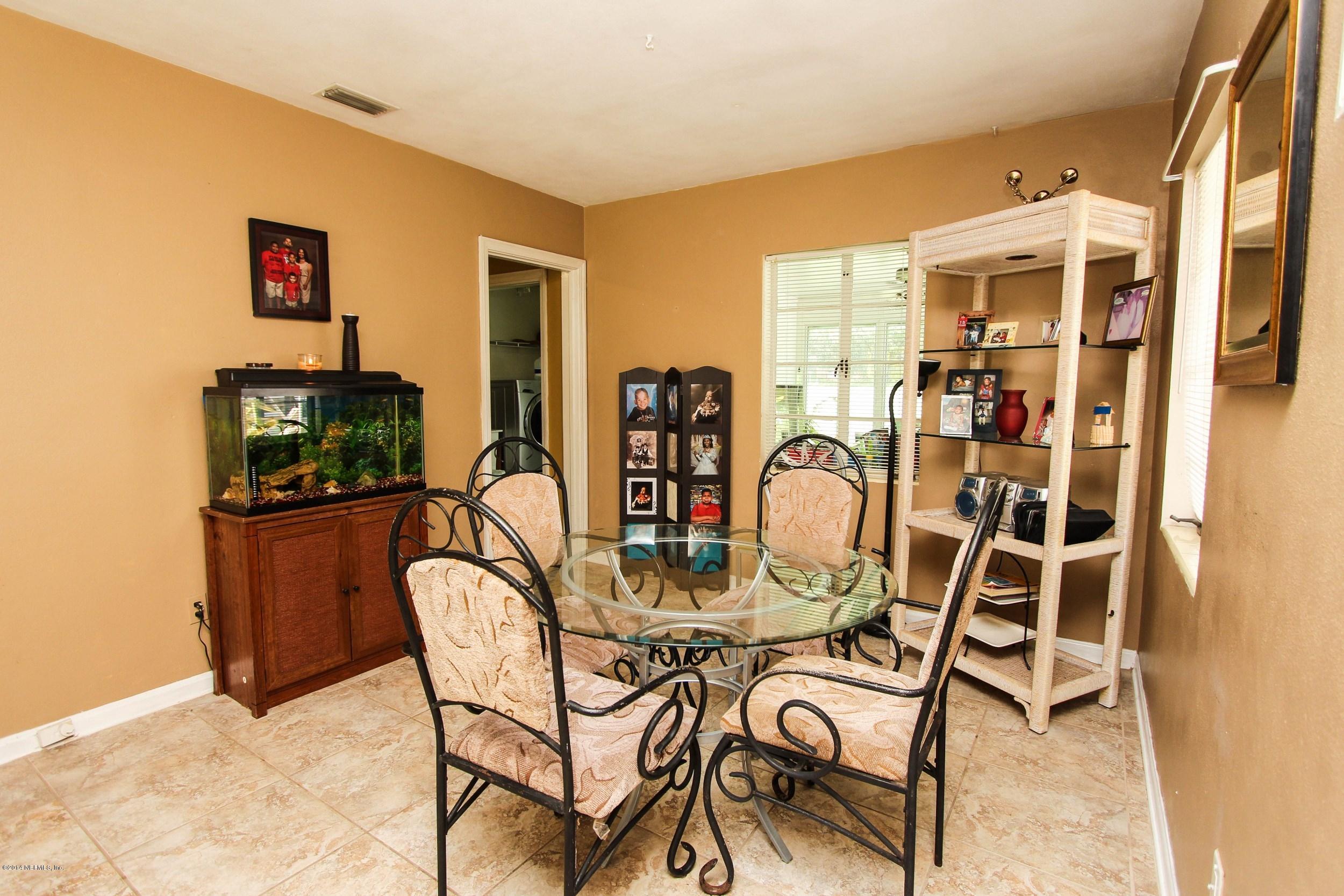 9775 Bradley Road Jacksonville, FL 32246 - Photo 8 of 24 Dining Room View 2