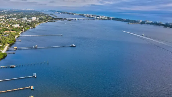 $1,350 | 1502 South Lakeside Drive, Unit 414, Lake Worth Beach, FL 33460