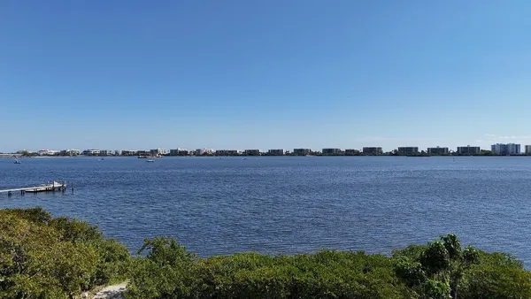 $1,350 | 1502 South Lakeside Drive, Unit 414, Lake Worth Beach, FL 33460