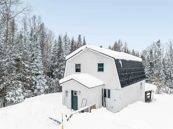 $369,900 | 46 Dutton Road, Hardwick, VT 05843