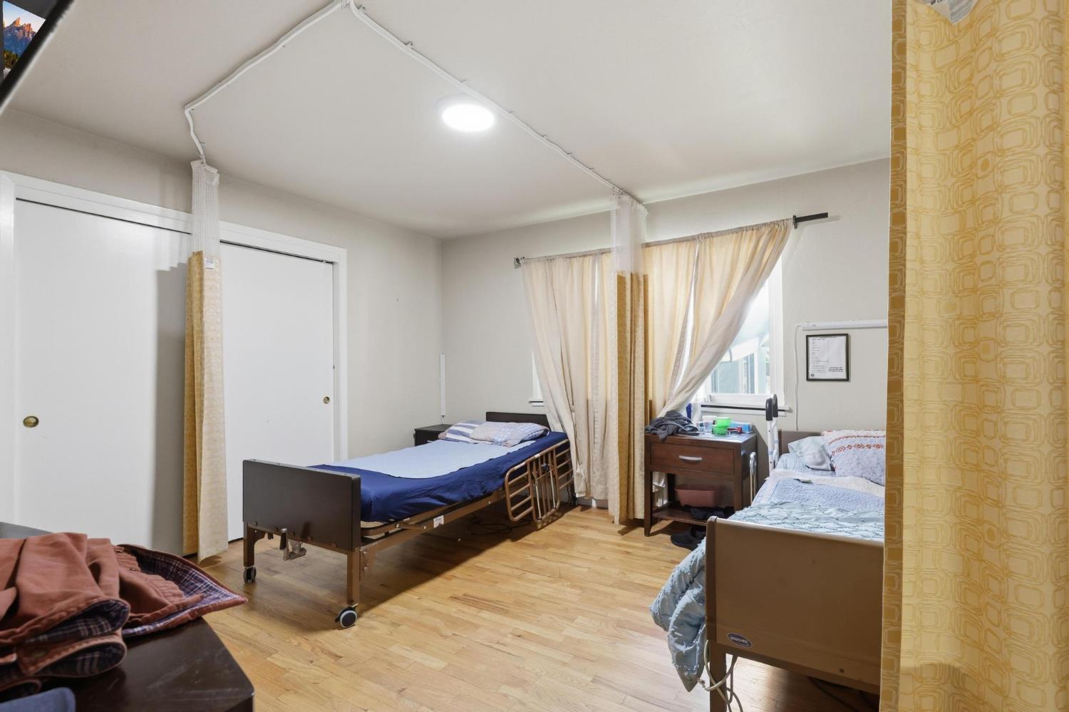 920 Bogue Road Yuba City, CA 95991 - Photo 15 of 26 Oversized bedrooms