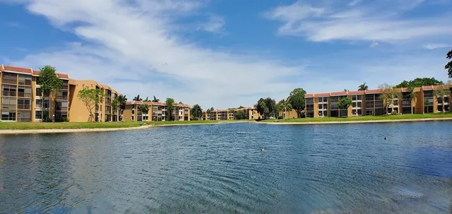 a view of entryway with a large window
