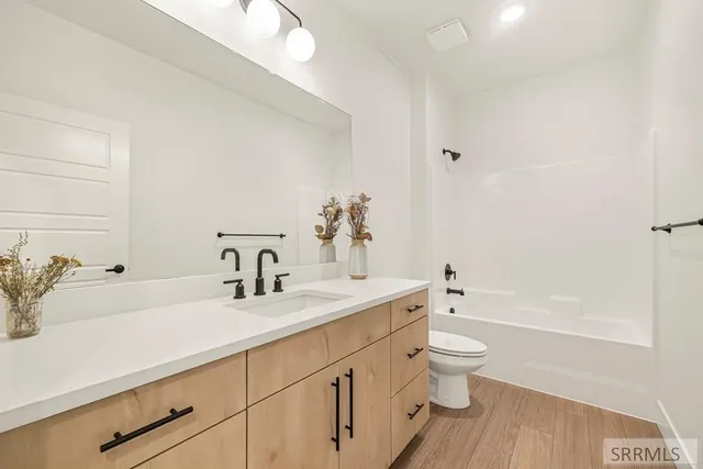 $1,795 | 1280 Bridgewater Court, Idaho Falls, ID 83402