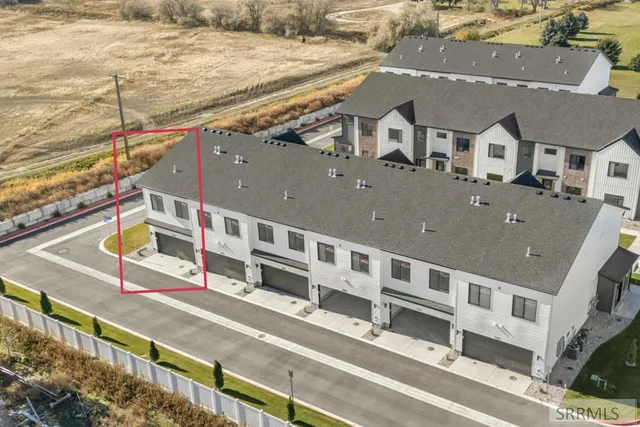 $1,975 | 1280 Bridgewater Court, Idaho Falls, ID 83402