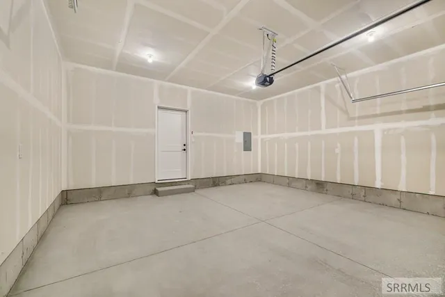 $1,975 | 1280 Bridgewater Court, Idaho Falls, ID 83402