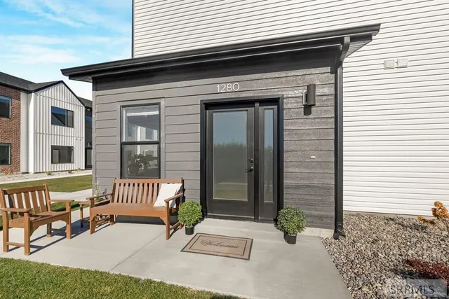 $1,875 | 1280 Bridgewater Court, Idaho Falls, ID 83402