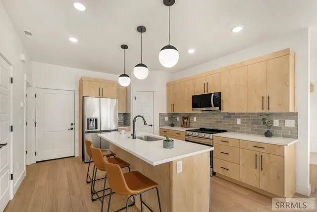 $1,975 | 1280 Bridgewater Court, Idaho Falls, ID 83402