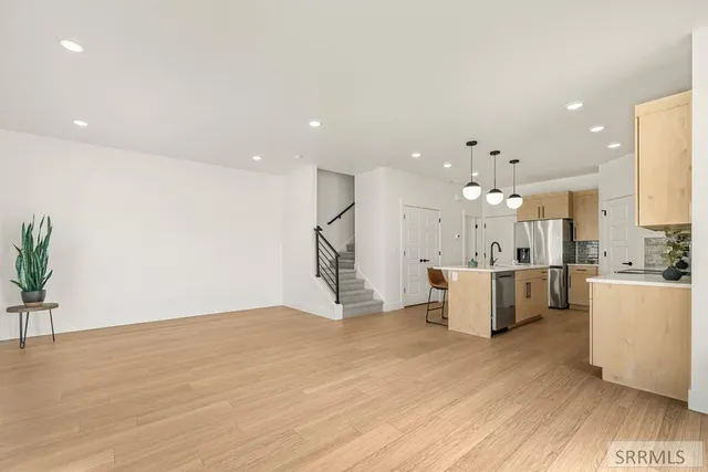 $1,975 | 1280 Bridgewater Court, Idaho Falls, ID 83402