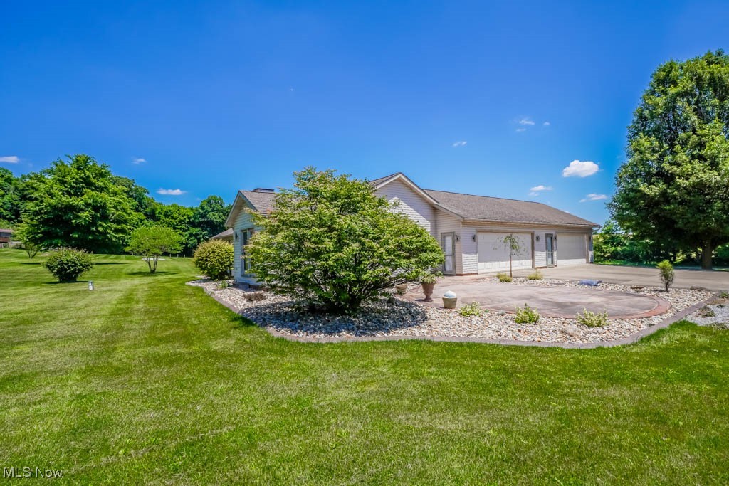 5877 Smith Road Southwest Navarre, OH 44662 - Photo 29 of 40 Gallery Image 29