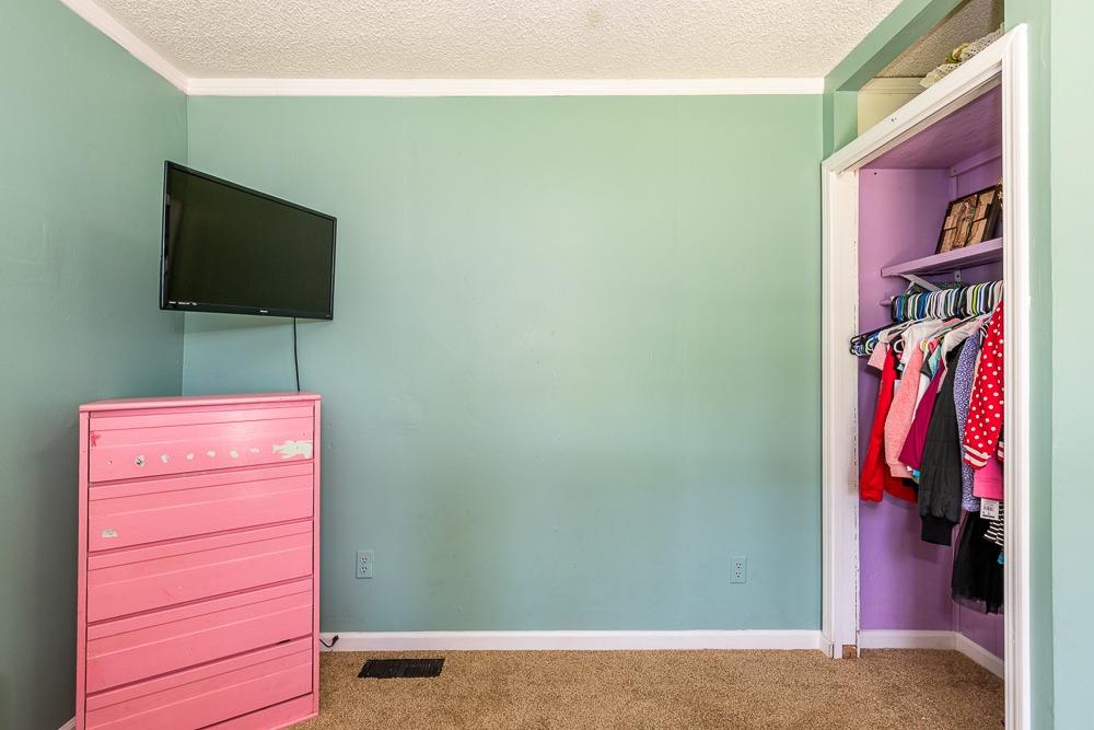 917 E Street Reedley, CA 93654 - Photo 14 of 32