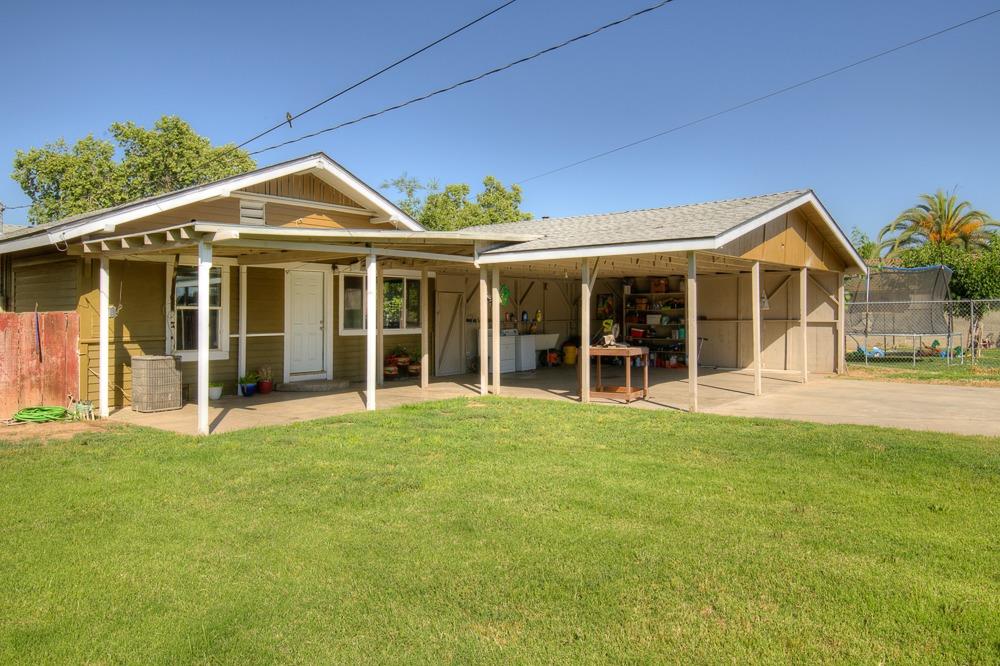 917 E Street Reedley, CA 93654 - Photo 20 of 32