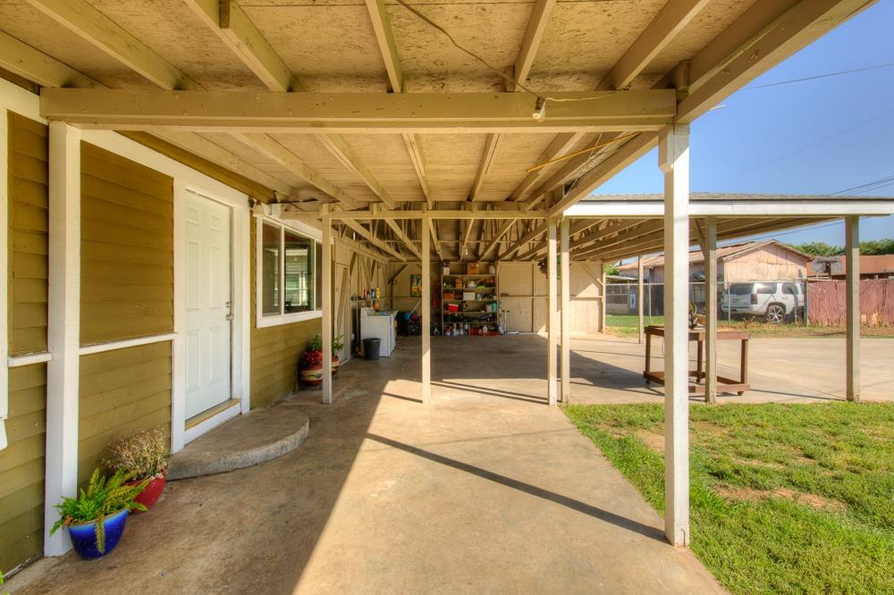 917 E Street Reedley, CA 93654 - Photo 22 of 32