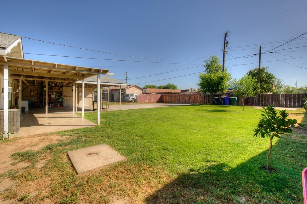917 E Street Reedley, CA 93654 - Photo 24 of 32