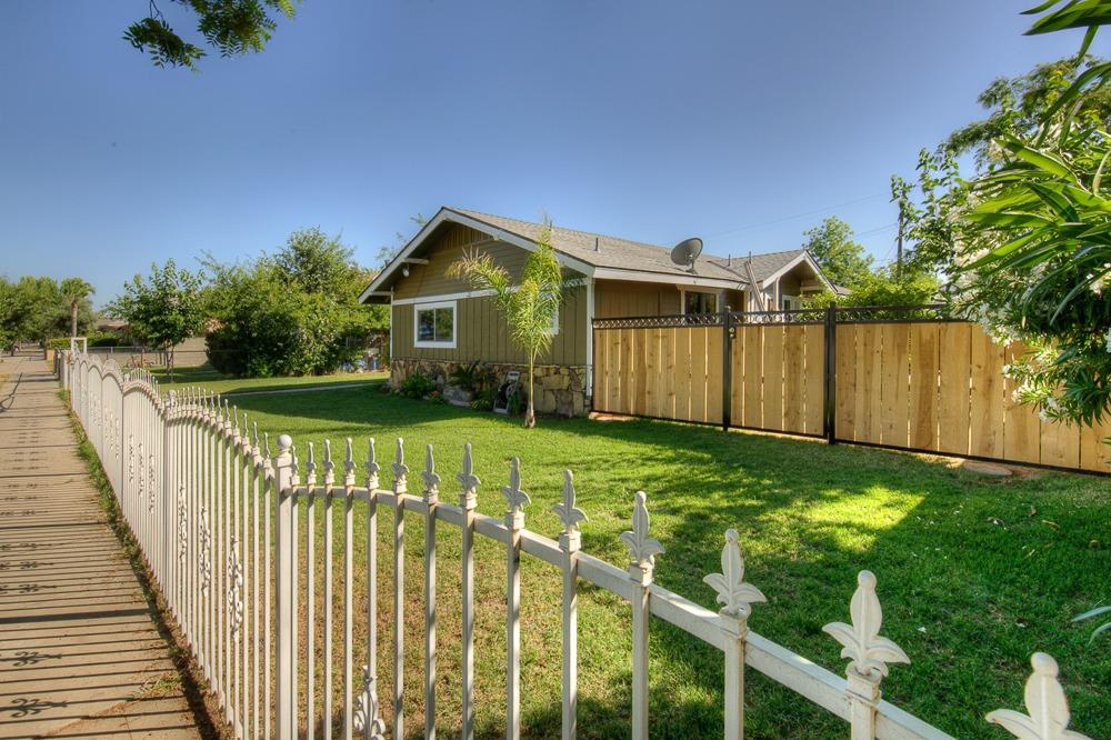 917 E Street Reedley, CA 93654 - Photo 28 of 32