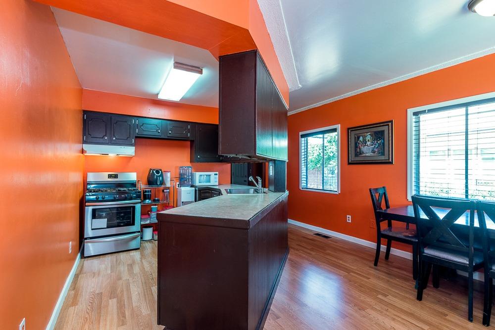 917 E Street Reedley, CA 93654 - Photo 8 of 32