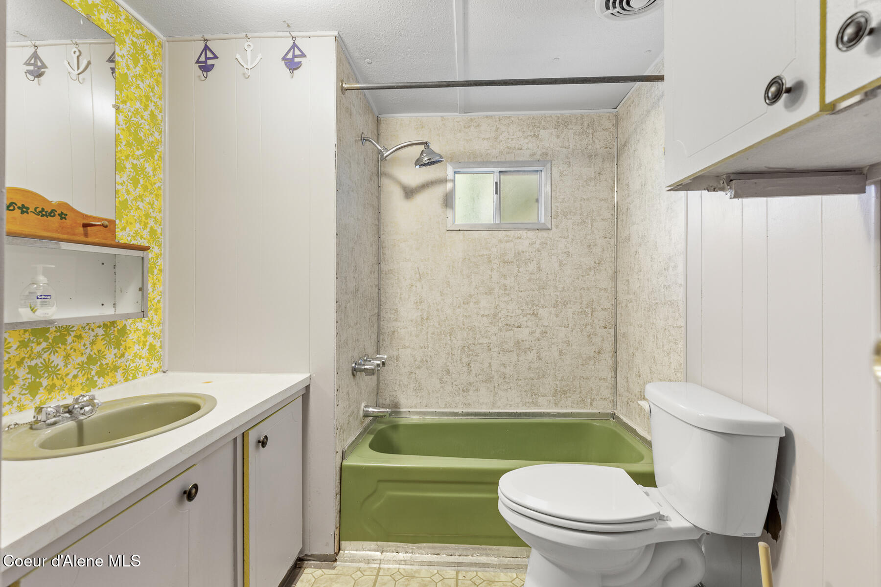 20791 South Cave Bay Road Worley, ID 83876 - Photo 12 of 23 Bathroom