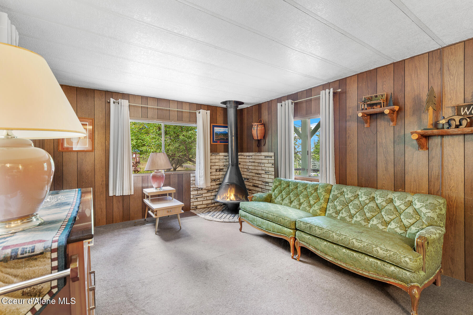 20791 South Cave Bay Road Worley, ID 83876 - Photo 5 of 23 Living Room