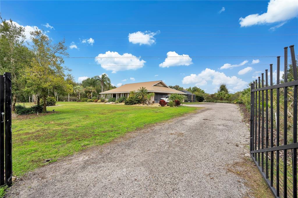 2067 Lake Juanita Road Seville, FL 32190 - Photo 4 of 96