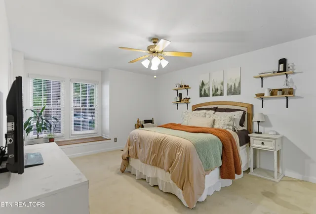 $369,900 | 1000 Harrogate Drive, Knoxville, TN 37923