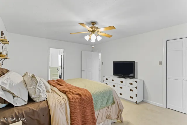 $369,900 | 1000 Harrogate Drive, Knoxville, TN 37923